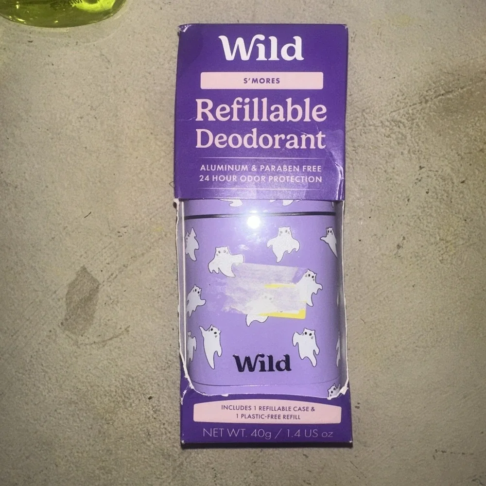 Wild Cosmetics - Refillable Lilac Ghost Cat Case with S'mores Aluminum Free 8/28